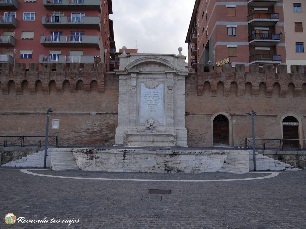 Fuente de Vanvitelli - Visitar Civitavecchia desde el crucero