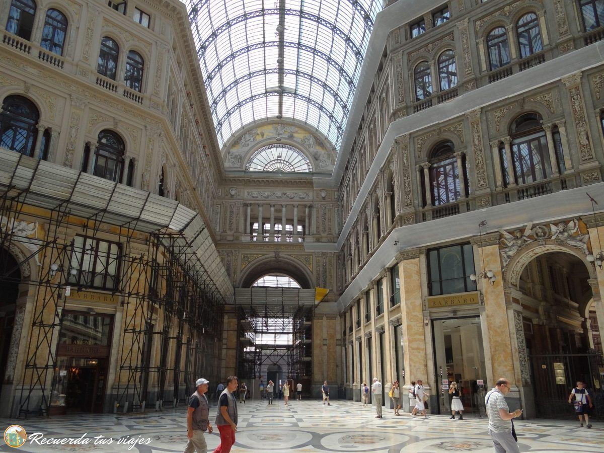Galleria Umberto I - Visitar Nápoles en un día desde el crucero