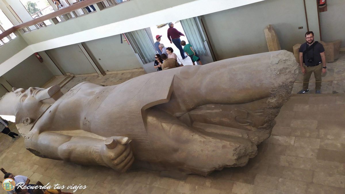 Coloso de Ramsés II en Memphis