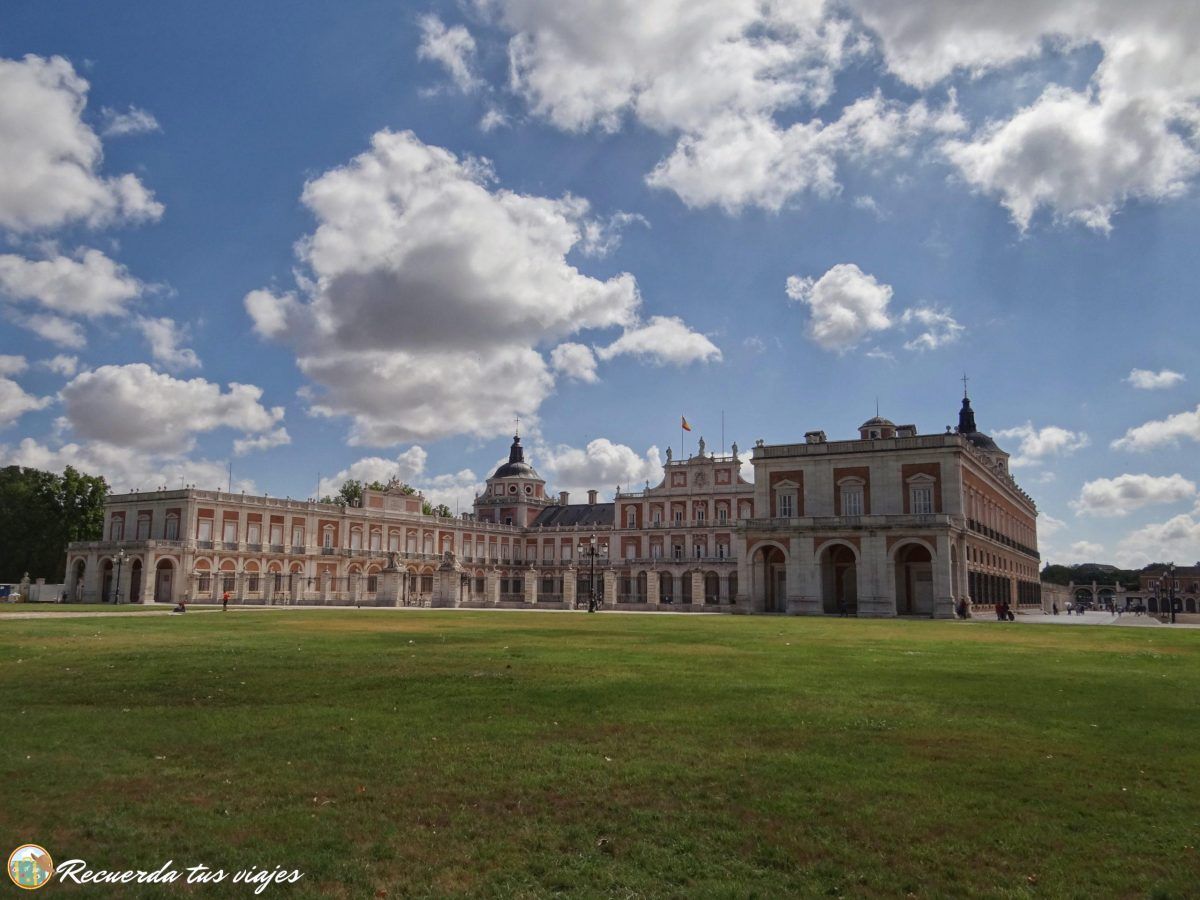 Plaza de la elipse - Palacio Real