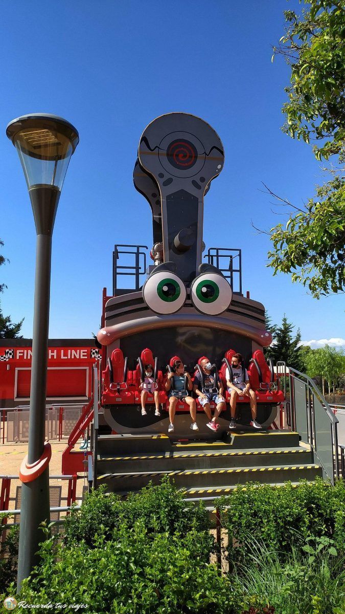Qué ver en Ferrari Land - Crazy Pistons