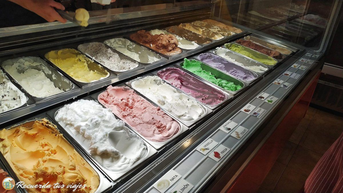 Heladería Nata y Fresa