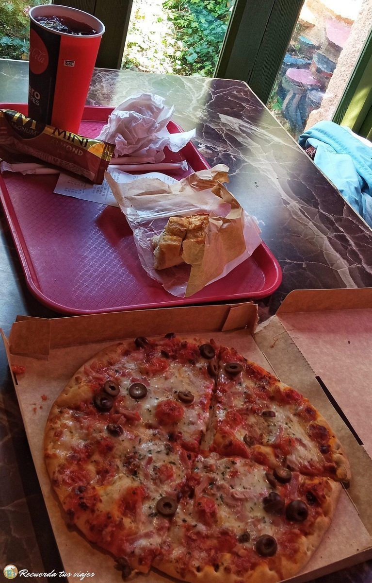 Comida en la pizzería Bella Notte