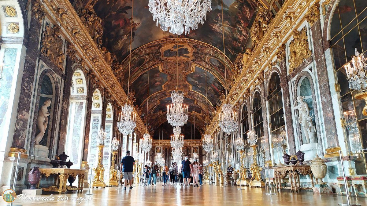 Visitar el Palacio de Versalles
 - Galería de los Espejos