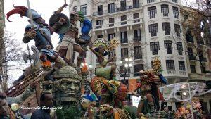 Lee más sobre el artículo Visitar las fallas de Valencia