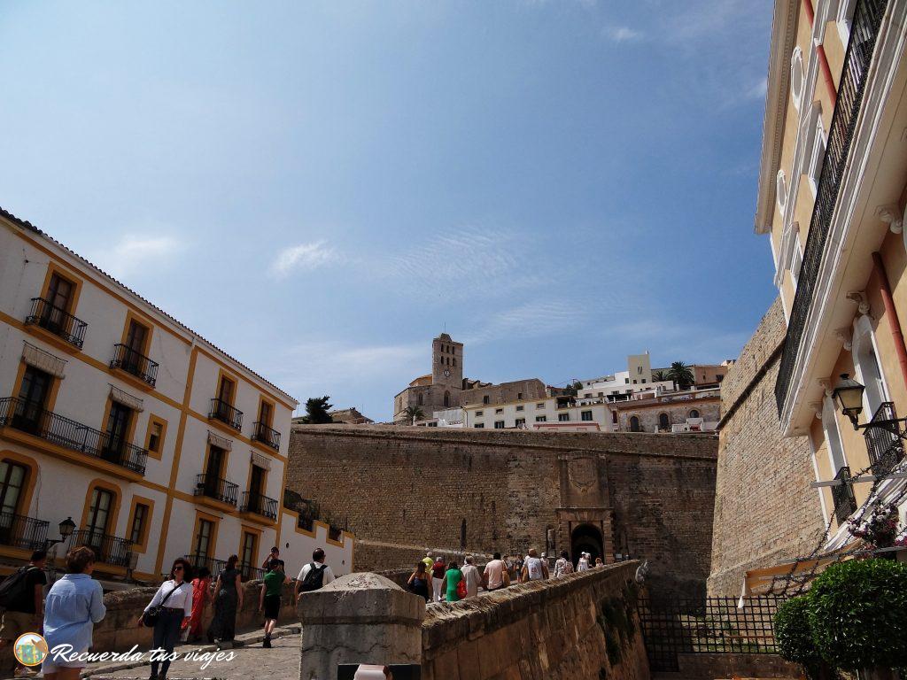 Portal de Ses Taules - Qué ver en Ibiza desde un crucero en 1 día
