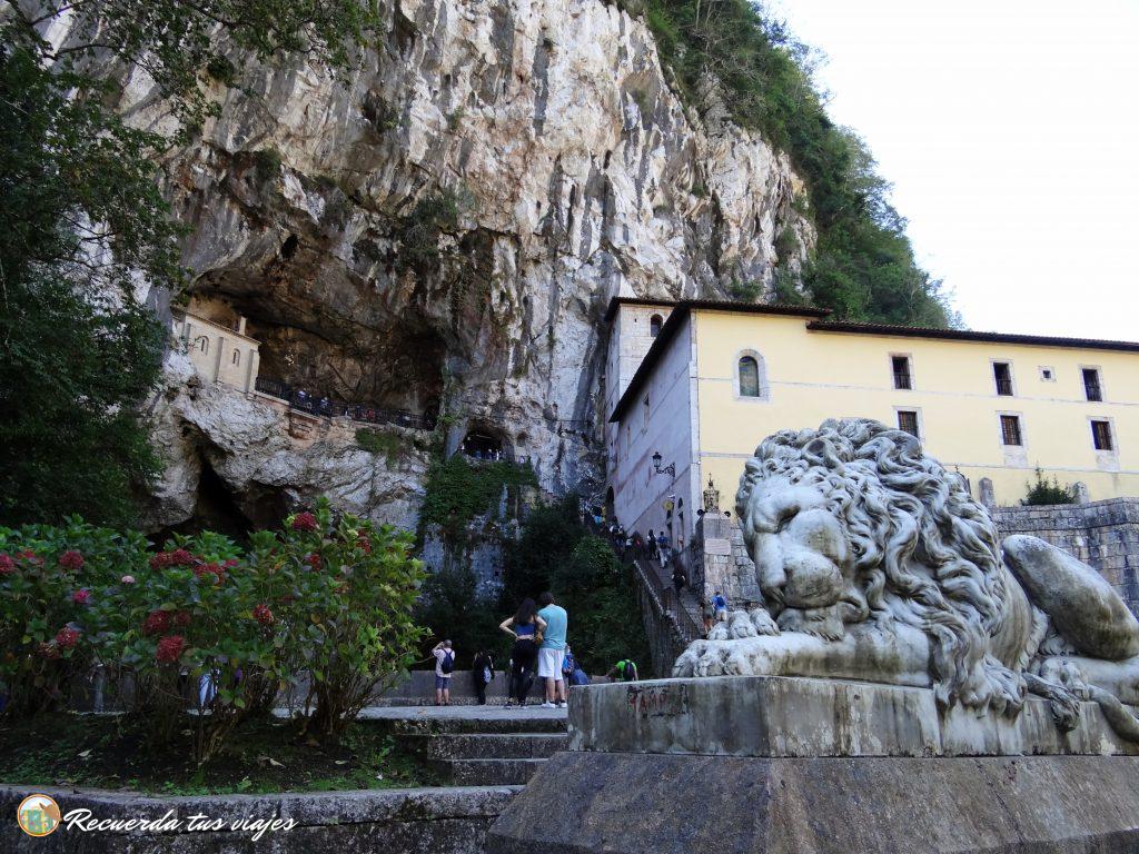 Santuario de Covadonga - Qué ver en Cangas, Covadonga y el Mirador del Fitu