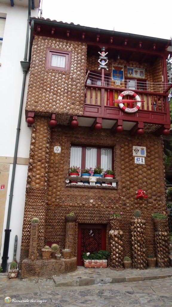 Tazones - Casa de las Conchas - Barrio de San Roque - La Comarca de la sidra en Asturias