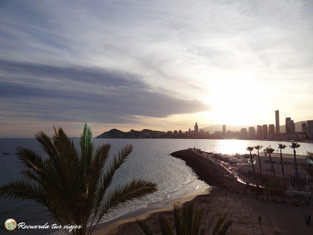 Playa de Poniente - Qué ver en Benidorm en familia