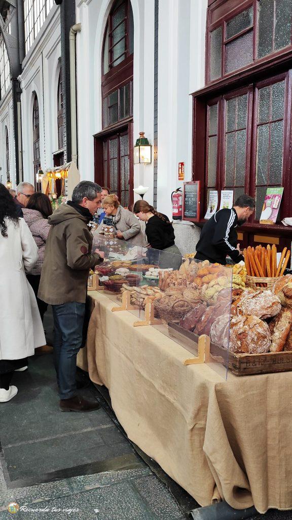 Puestos - Mercado de Motores de Madrid en familia