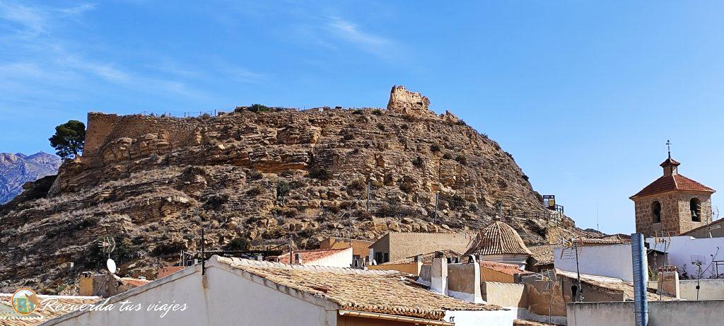 Restos del castillo de Busot - Visitar Busot y las Cuevas del Canelobre