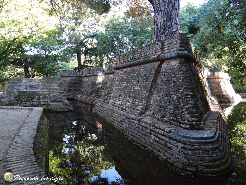 Fortín - Visitar el El jardín del Capricho en Madrid