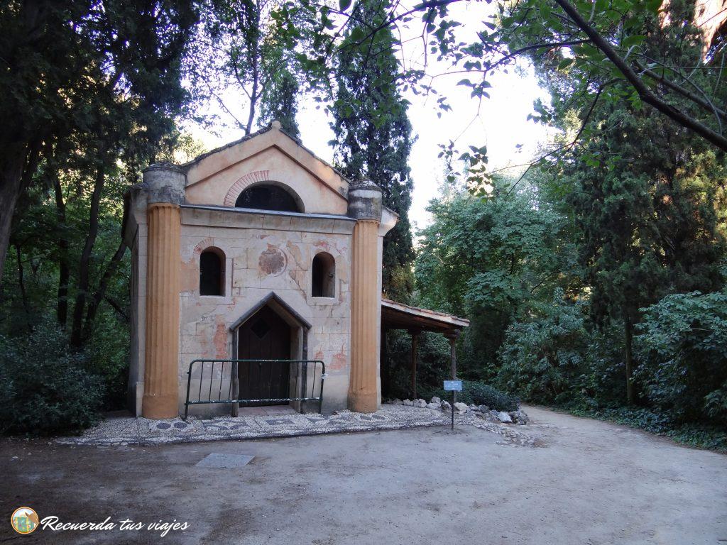 La ermita - Visitar el El jardín del Capricho en Madrid