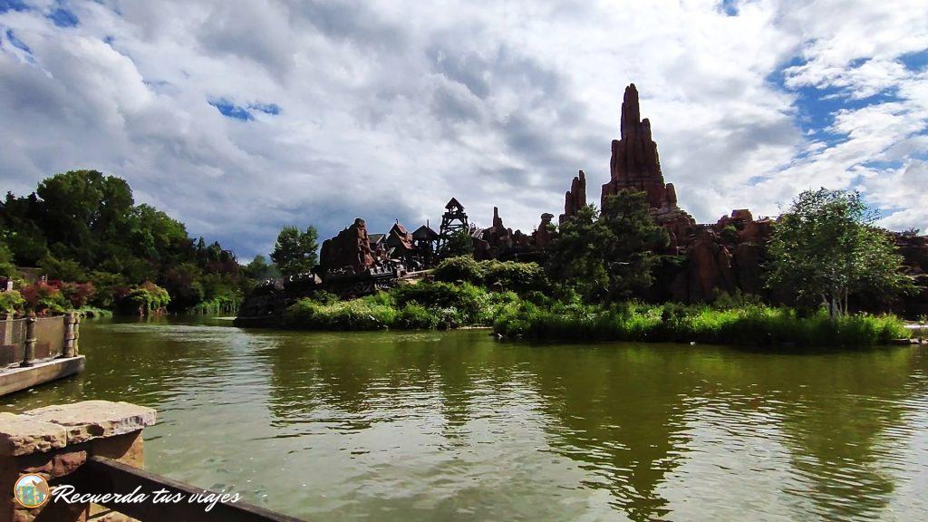 Big Thunder Mountain - Historia de Frontierland en Disneyland París