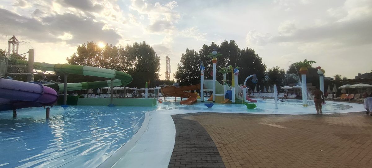 Lee más sobre el artículo Parque Warner Beach con un niño de 3 años